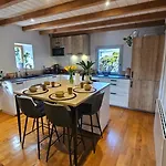 Belle Auvergnate Vue Panoramique Sur La Nature Apartment Mandailles-Saint-Julien