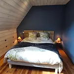 Belle Auvergnate Vue Panoramique Sur La Nature Mandailles-Saint-Julien