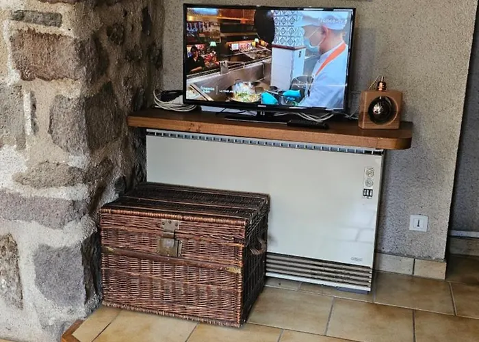 Appartement Belle Résidence Auvergnate Vue Panoramique Sur La Nature *